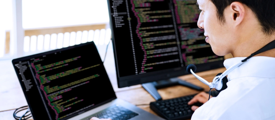 プログラミングの副業で稼げる人の特徴