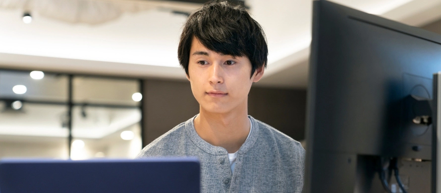 初心者が動画編集スクールに通うメリットとデメリット